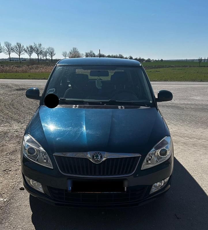 Blau Gebraucht 2012 Skoda Fabia Kombi | 3.200 € (Fairer Preis) - Bild 1/4