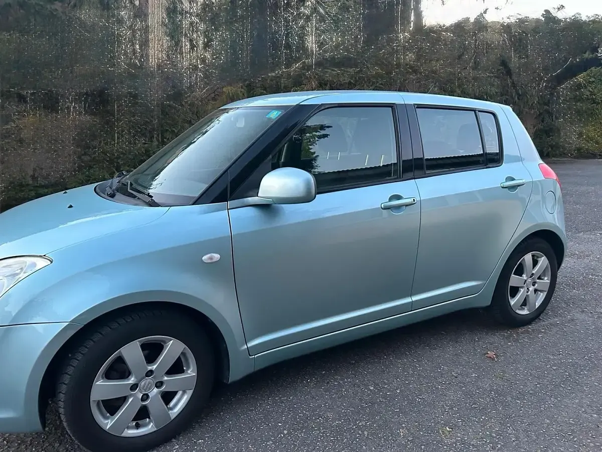 Gebraucht Suzuki Swift Comfort 92 PS (67 kW) 2010 Blau Kleinwagen