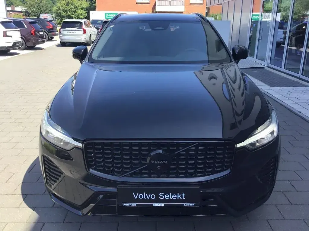 Gebraucht Volvo XC40 Plus 163 PS (119 kW) 2025 Schwarz SUV