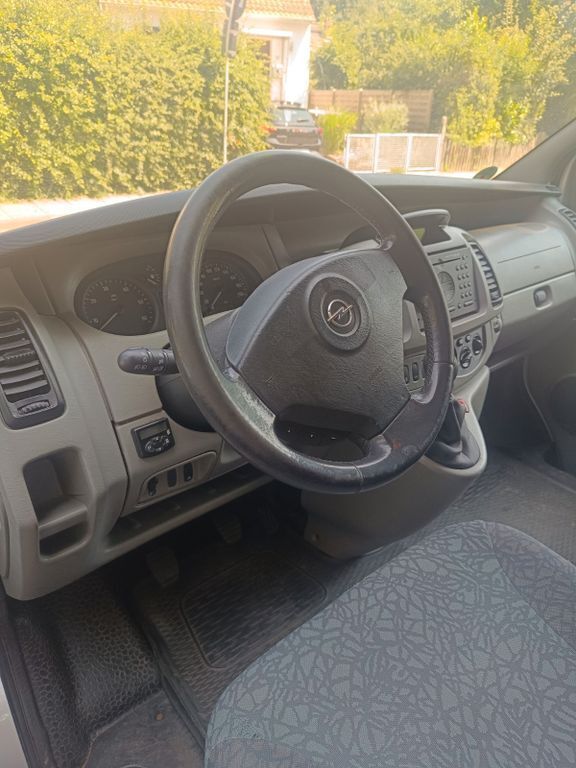 Silber Gebraucht 2005 Opel Vivaro Van | 6.750 € (Fairer Preis) - Bild 1/4