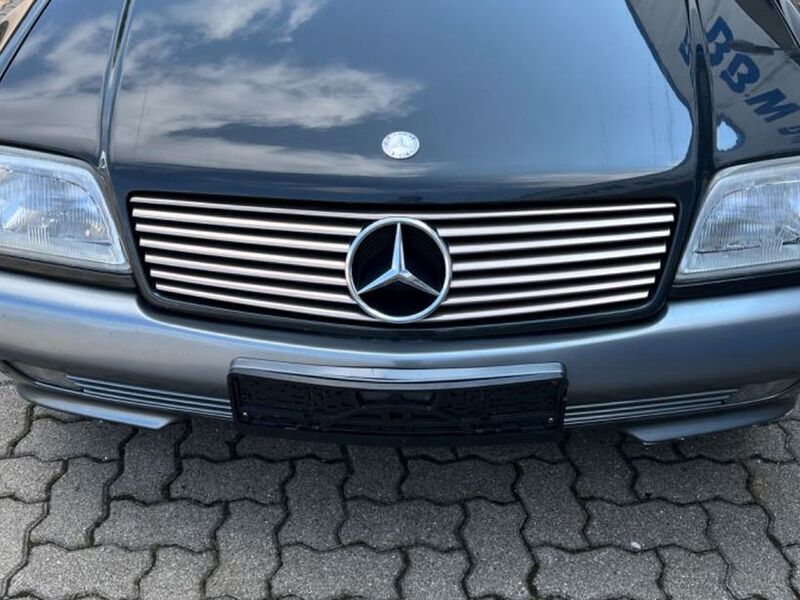 Schwarz Gebraucht 1991 Mercedes SL300 Cabrio | 22.610 € - Bild 1/4