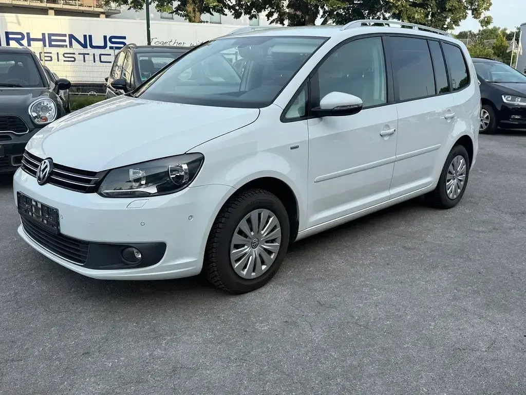 Gebraucht VW Touran Life 105 PS (77 kW) 2014 Weiß Van / Kleinbus