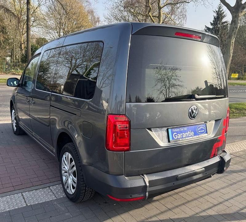 Gebraucht VW Caddy Maxi Trendline 150 PS (110 kW) 2019 Grau Van / Kleinbus