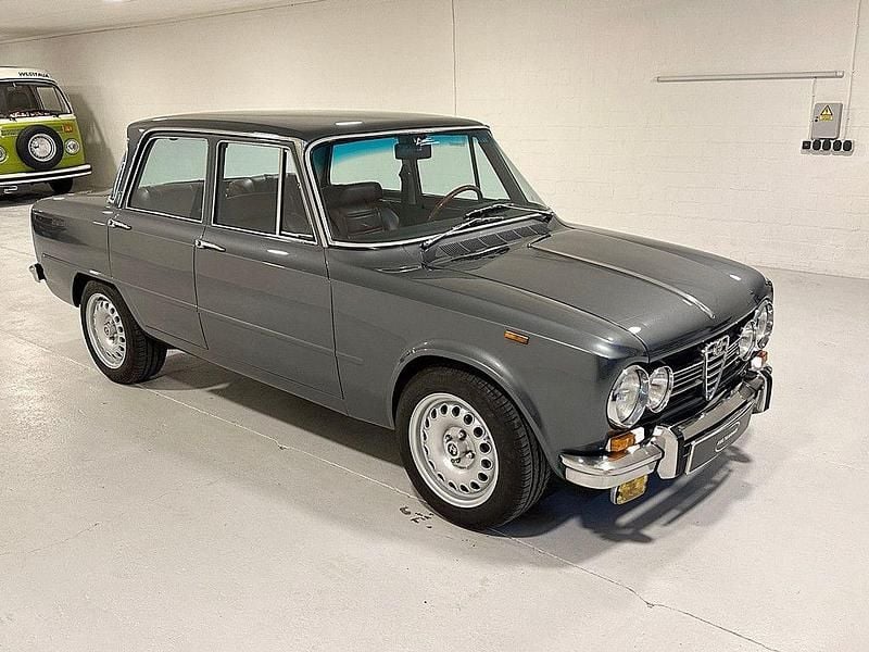 Grau Gebraucht 1969 Alfa Romeo Giulia Super Limousine | 29.950 € - Bild 1/4