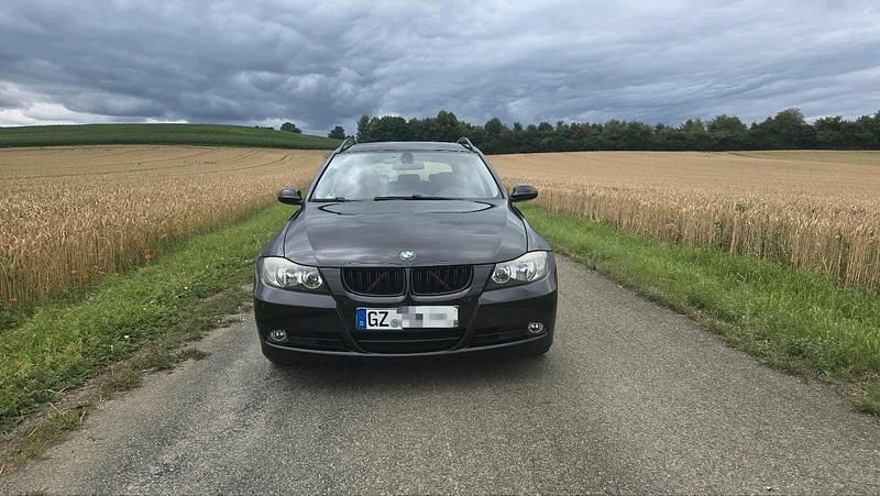 Schwarz Gebraucht 2007 BMW 320 Kombi | 2.850 € (Superpreis) - Bild 1/4