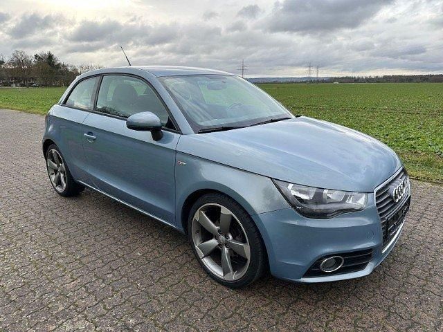 Gebraucht Audi A1 S-Line 86 PS (63 kW) 2011 Blau metallic Kleinwagen