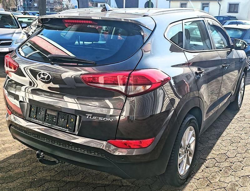 Gebraucht Hyundai Tucson Trend 132 PS (97 kW) 2017 Braun SUV