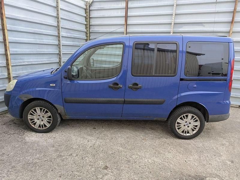 Gebraucht Fiat Doblò Dynamic 77 PS (56 kW) 2007 Blau Van / Kleinbus