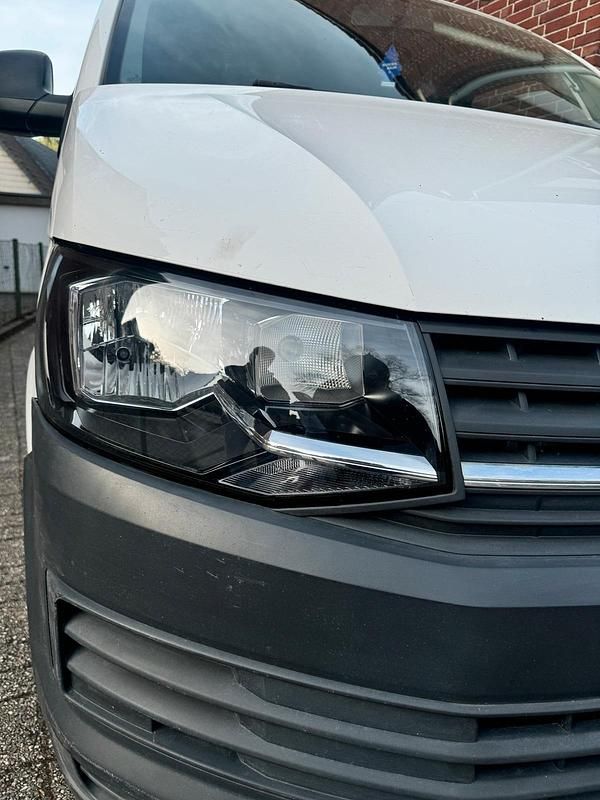 Gebraucht VW Transporter 102 PS (75 kW) 2015 Weiß Van