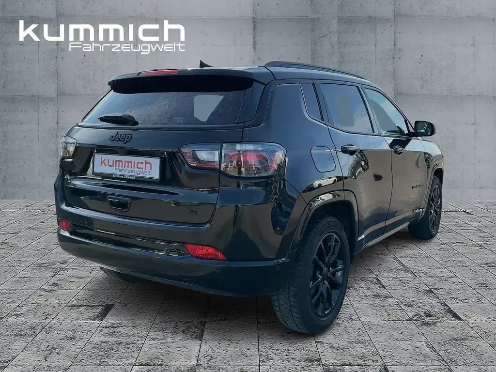 Gebraucht Jeep Compass 131 PS (96 kW) 2023 Schwarz SUV