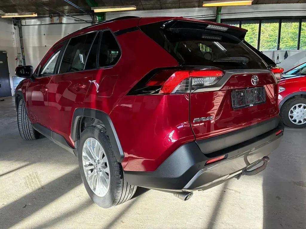 Gebraucht Toyota RAV4 Club 175 PS (128 kW) 2019 Rot SUV