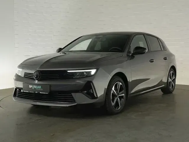 Gebraucht Opel Astra 131 PS (96 kW) 2024 Grau Limousine