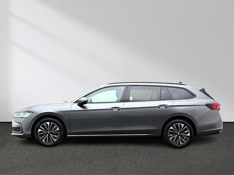 Gebraucht Skoda Superb Selection 150 PS (110 kW) 2025 Graphitegrau Kombi