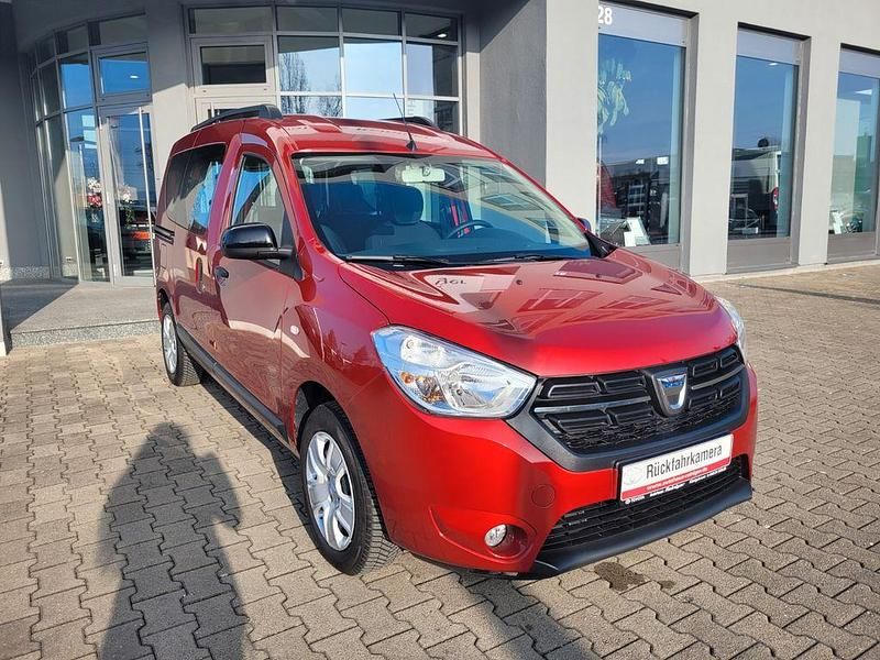 Gebraucht Dacia Dokker Comfort 131 PS (96 kW) 2020 Rot Van / Kleinbus