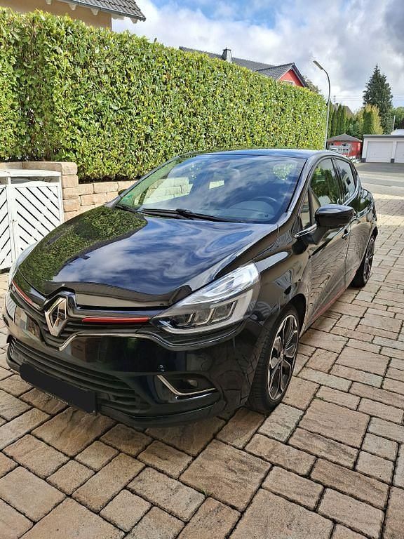 Schwarz Gebraucht 2018 Renault Clio IV Intens Limousine | 8.200 € (Guter Preis) - Bild 1/4