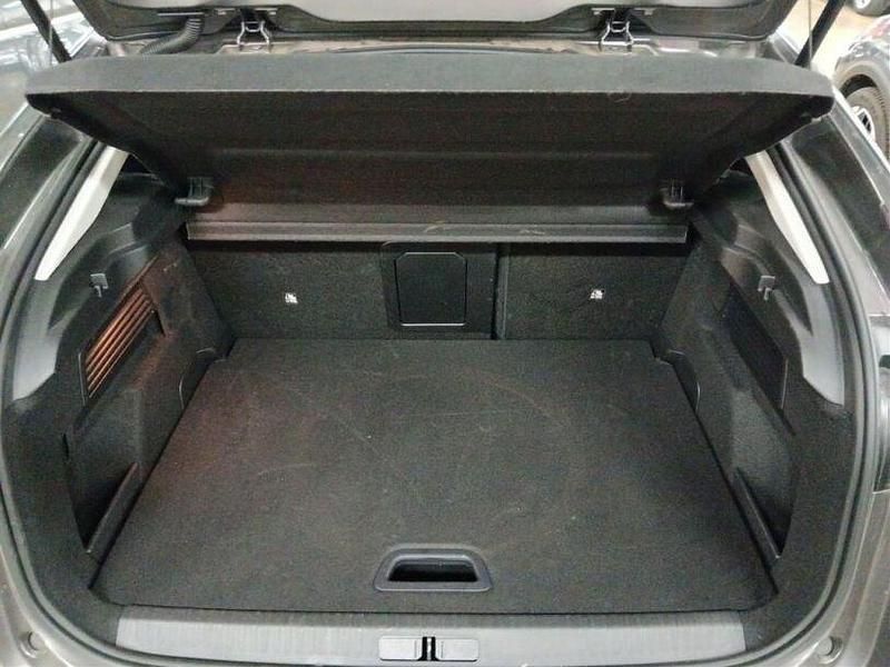 Gebraucht Citroën C4 Shine 131 PS (96 kW) 2023 Unbekannt (metallic) Limousine