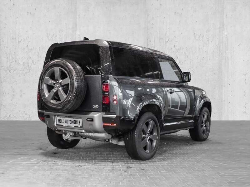 Gebraucht Land Rover Defender SE Dynamic 304 PS (223 kW) 2023 Carpathian grey SUV
