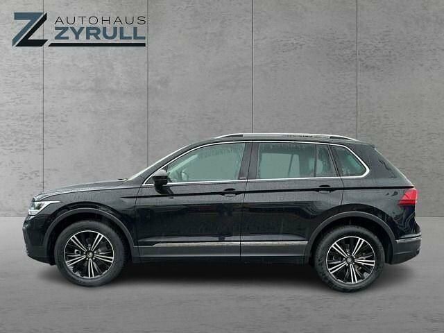 Gebraucht VW Tiguan Move 150 PS (110 kW) 2022 Schwarz SUV