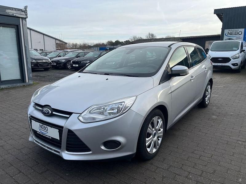 Gebraucht Ford Focus Trend 105 PS (77 kW) 2013 Silber Limousine