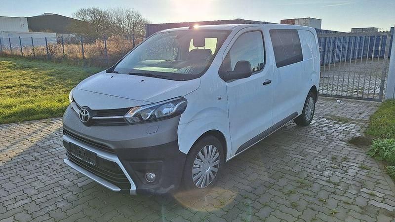 Gebraucht Toyota Proace 122 PS (89 kW) 2021 Weiß Van / Kleinbus
