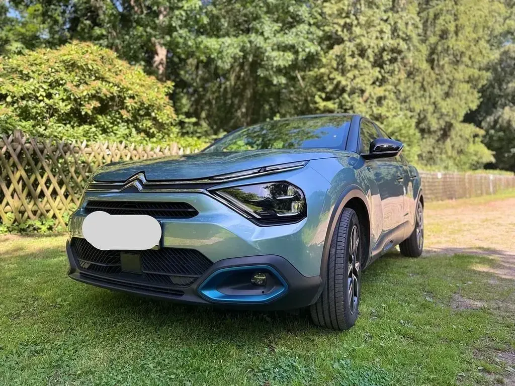 Gebraucht Citroën e-C4 Feel 100 kW (136 PS) 2023 Blau Limousine