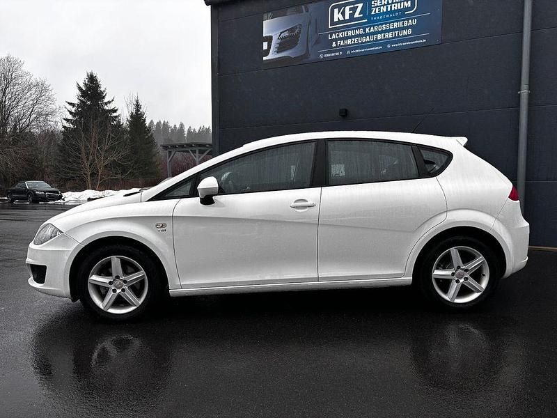 Gebraucht Seat Leon Reference 125 PS (91 kW) 2010 Weiß Kleinwagen