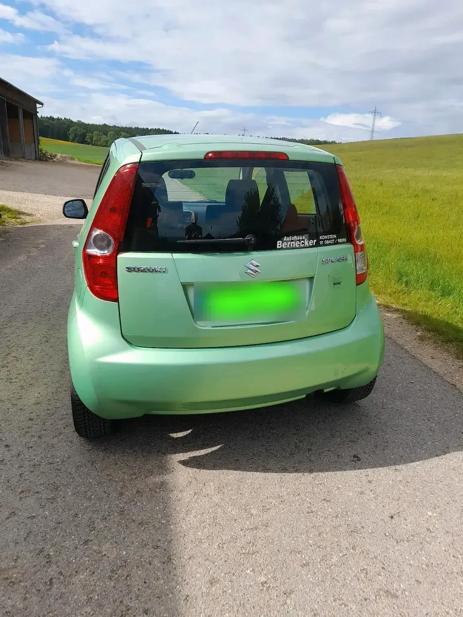 Gebraucht Suzuki Splash Club 94 PS (69 kW) 2010 Grün Kleinwagen