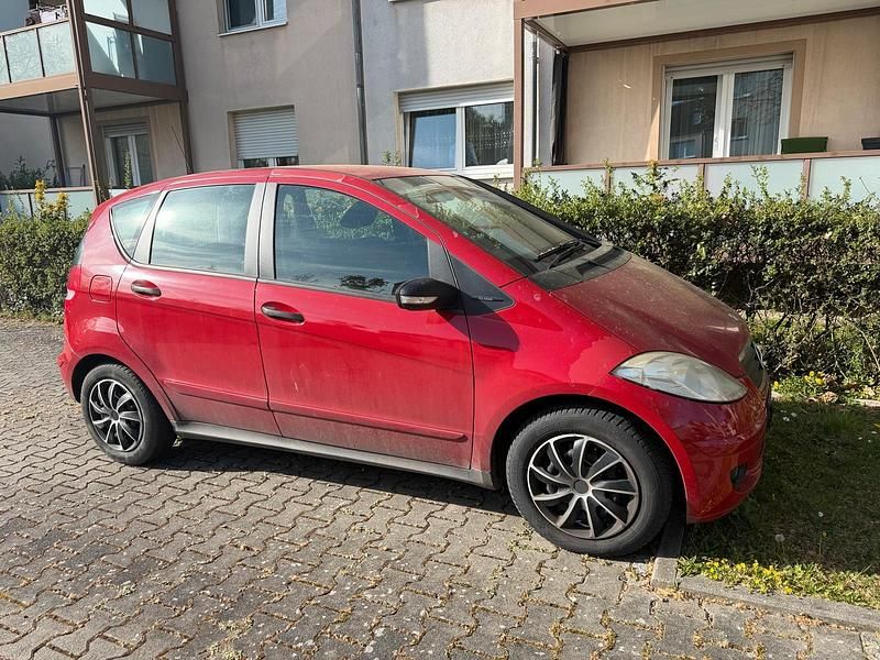 Gebraucht Mercedes A140 82 PS (60 kW) 2006 Rot Kleinwagen