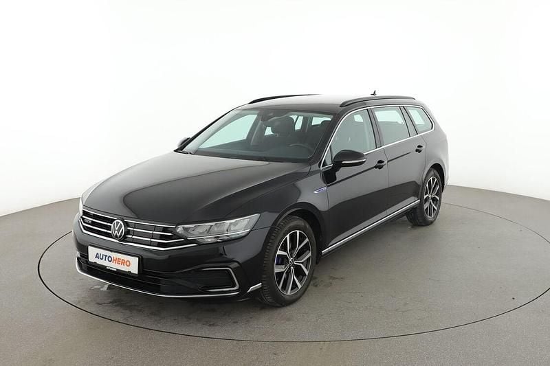 Schwarz Gebraucht 2021 VW Passat GTE Kombi | 21.330 € (Guter Preis) - Bild 1/3
