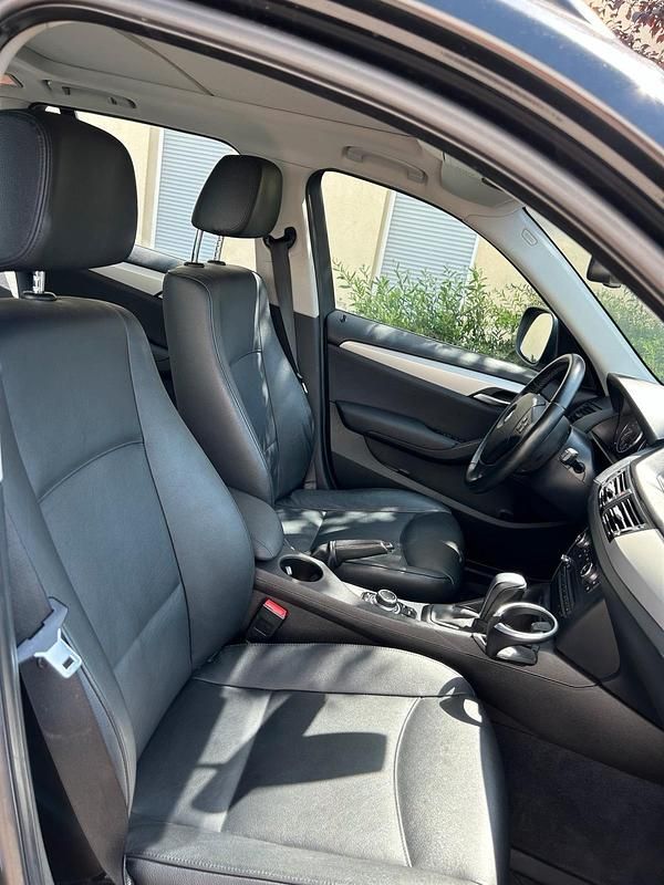 Gebraucht BMW X1 143 PS (105 kW) 2011 Schwarz SUV