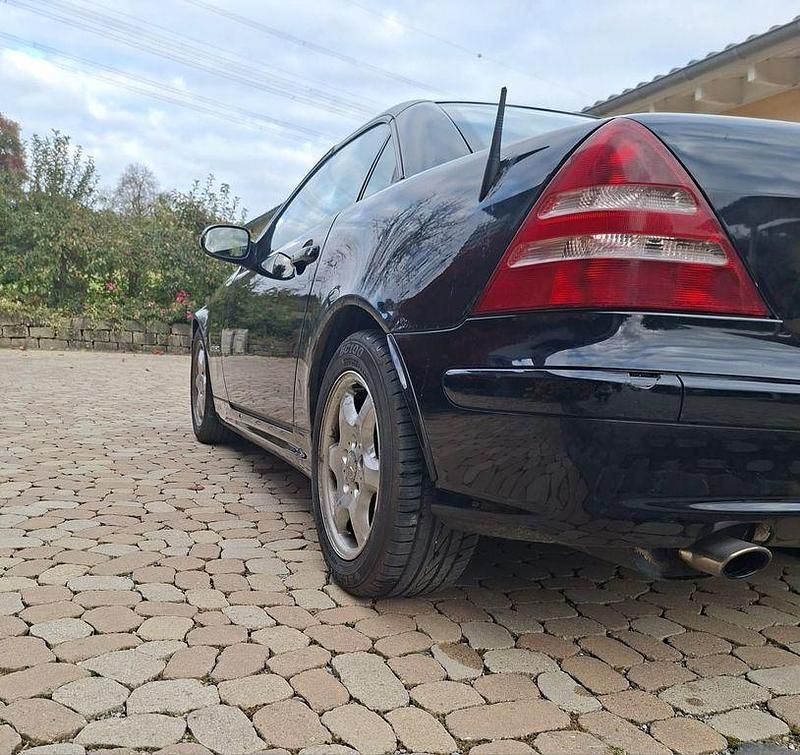 Schwarz Gebraucht 2000 Mercedes SLK230 Cabrio | 3.500 € (Guter Preis) - Bild 1/4