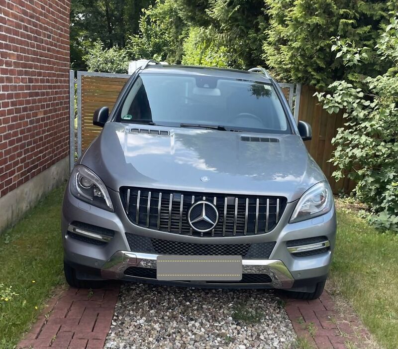 Silber Gebraucht 2012 Mercedes ML350 SUV | 21.750 € (Guter Preis) - Bild 1/4