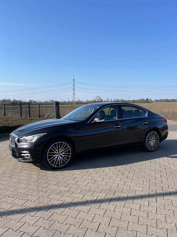 Gebraucht Infiniti Q50 170 PS (125 kW) 2016 Schwarz Limousine
