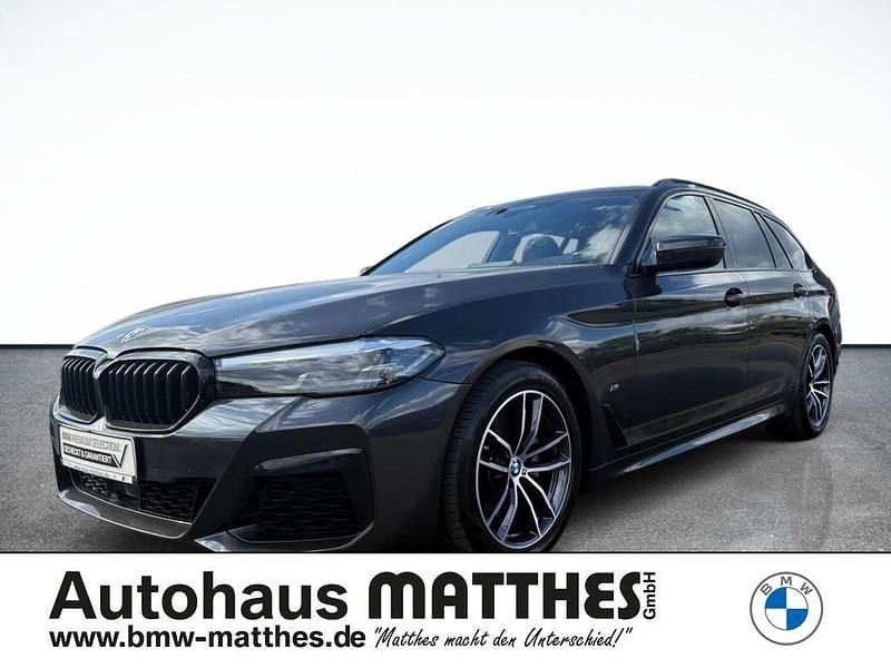 Grau Gebraucht 2021 BMW 520 M Sport Kombi | 35.950 € (Fairer Preis) - Bild 1/4