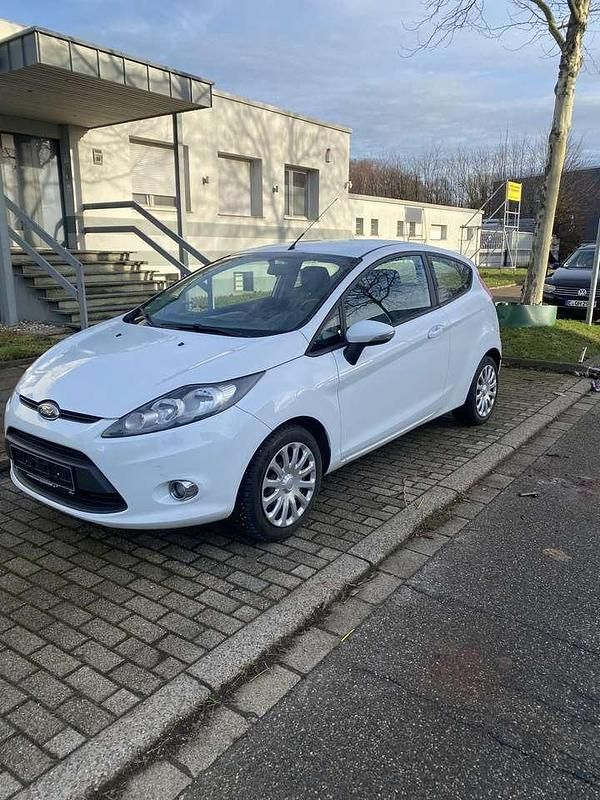 Gebraucht Ford Fiesta Ambiente 82 PS (60 kW) 2009 Kleinwagen