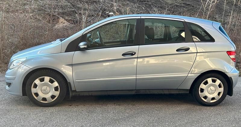 Gebraucht Mercedes B180 109 PS (80 kW) 2006 Blau Van / Kleinbus