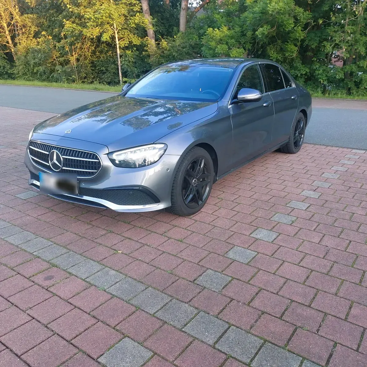 Usado Mercedes E200 197 CV (144 kW) 2022 Gris Berlina