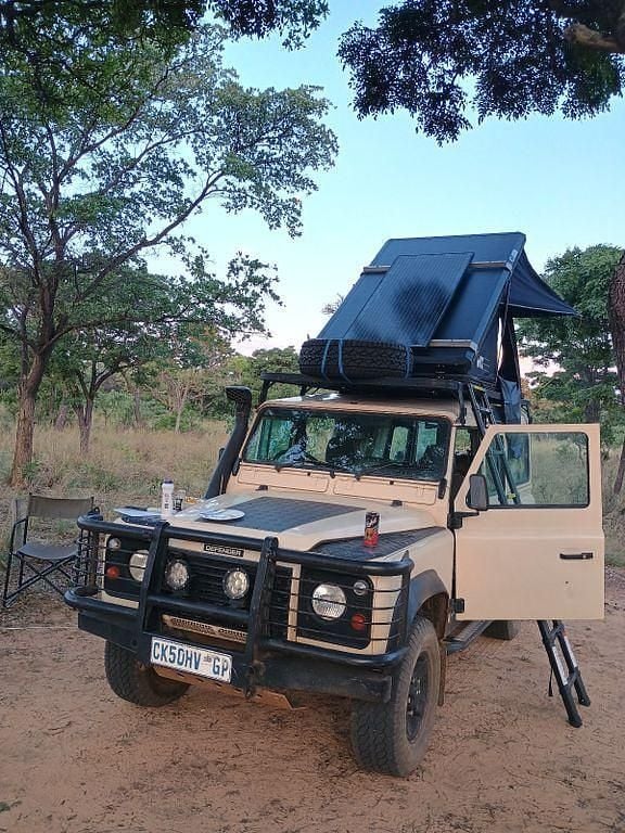 Beige Gebraucht 2002 Land Rover Defender S SUV | 17.500 € (Superpreis) - Bild 1/4