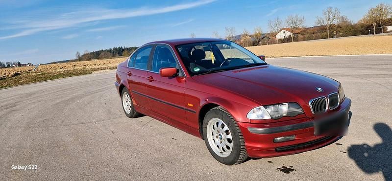 Gebraucht BMW 320 150 PS (110 kW) 1999 Rot Limousine