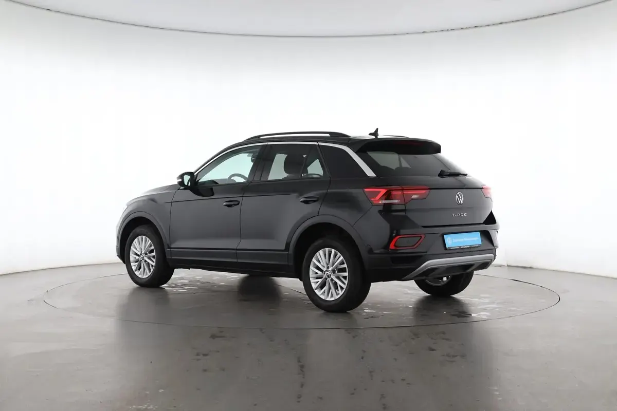 Gebraucht VW T-Roc Life 150 PS (110 kW) 2025 Deep black perleffekt SUV