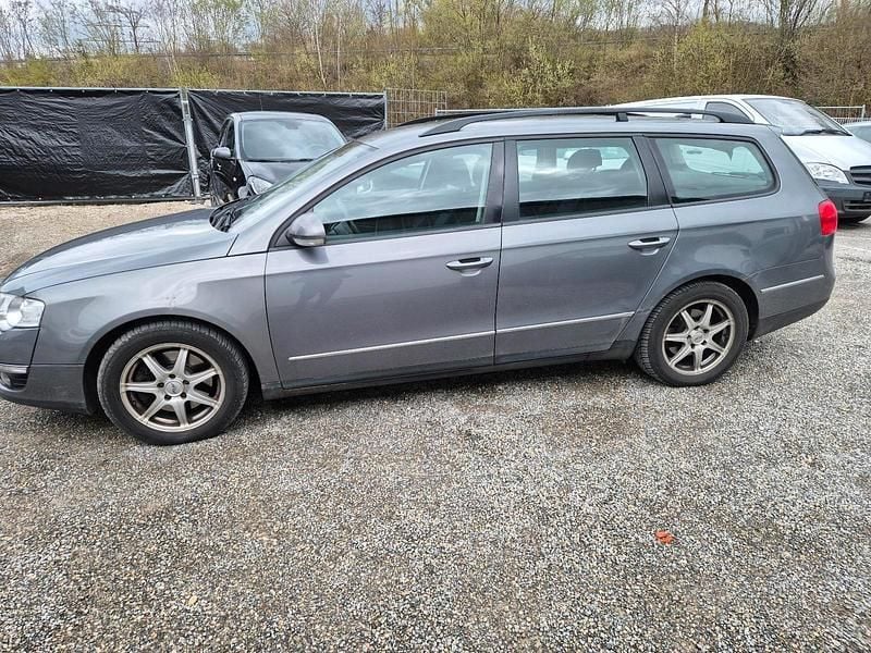 Gebraucht VW Passat 160 PS (117 kW) 2008 Silber Kombi