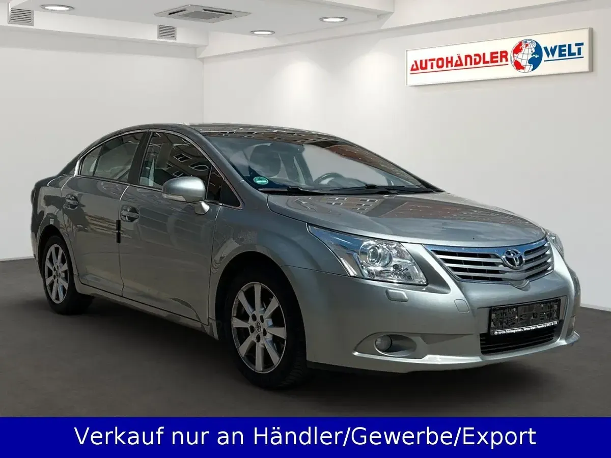 Gebraucht Toyota Avensis Executive 152 PS (111 kW) 2009 Silber Limousine