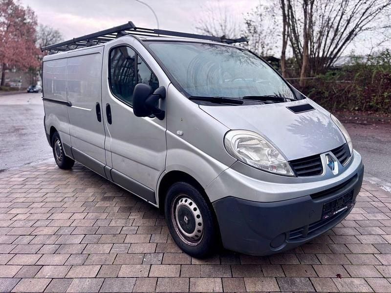 Second-hand Renault Trafic 114 CP (83 kW) 2008 Gri Monovolum