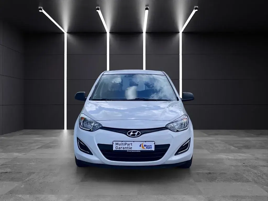 Gebraucht Hyundai i20 Edition 86 PS (63 kW) 2014 Weiß Kleinwagen