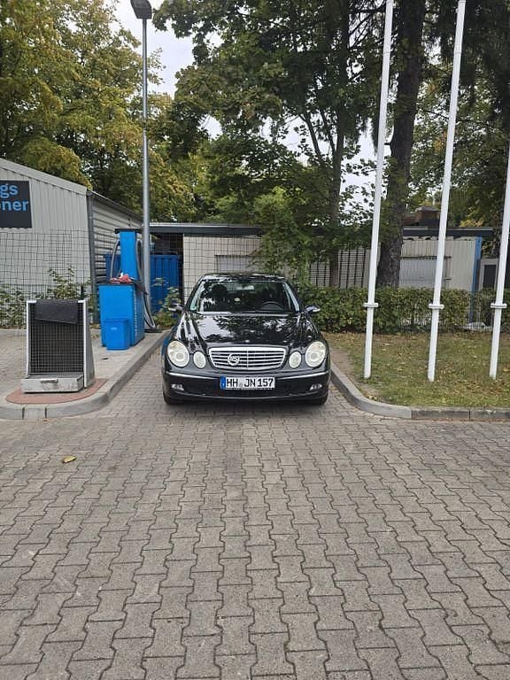 Schwarz Gebraucht 2005 Mercedes 200 Elegance Limousine | 6.500 € (Fairer Preis) - Bild 1/4