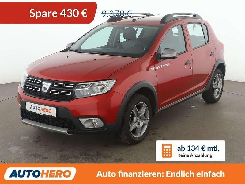 Gebraucht Dacia Sandero Prestige 90 PS (66 kW) 2017 Rot Kleinwagen
