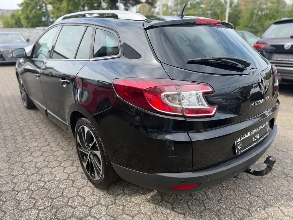 Gebraucht Renault Mégane III Bose Edition 131 PS (96 kW) 2015 Schwarz Limousine