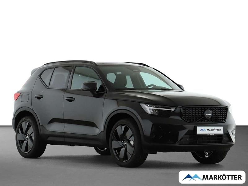 Neu Volvo XC40 Plus 197 PS (144 kW) 2025 Schwarz SUV