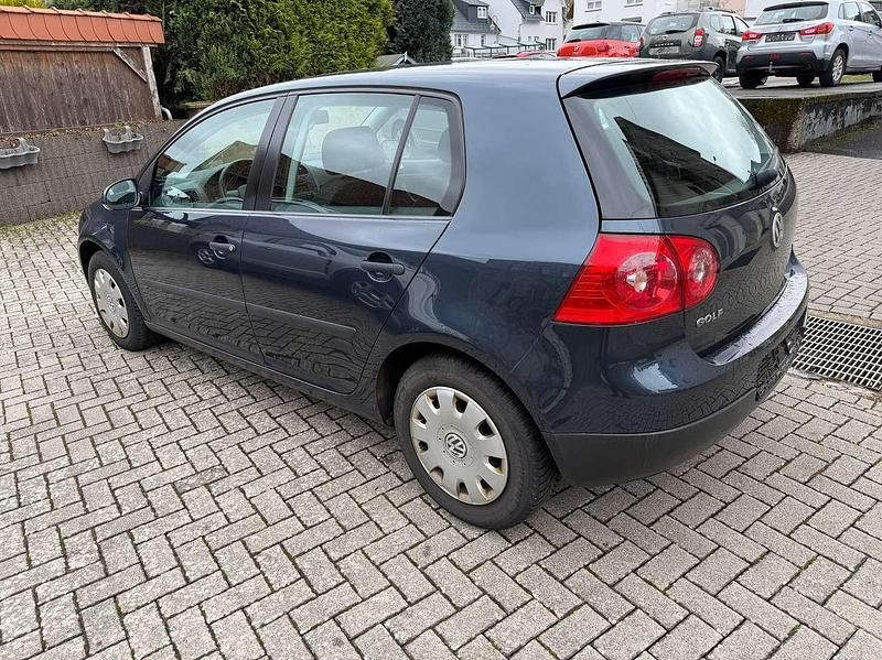 Gebraucht VW Golf IV Trendline 105 PS (77 kW) 2004 Bluegraphit perleffekt Kleinwagen
