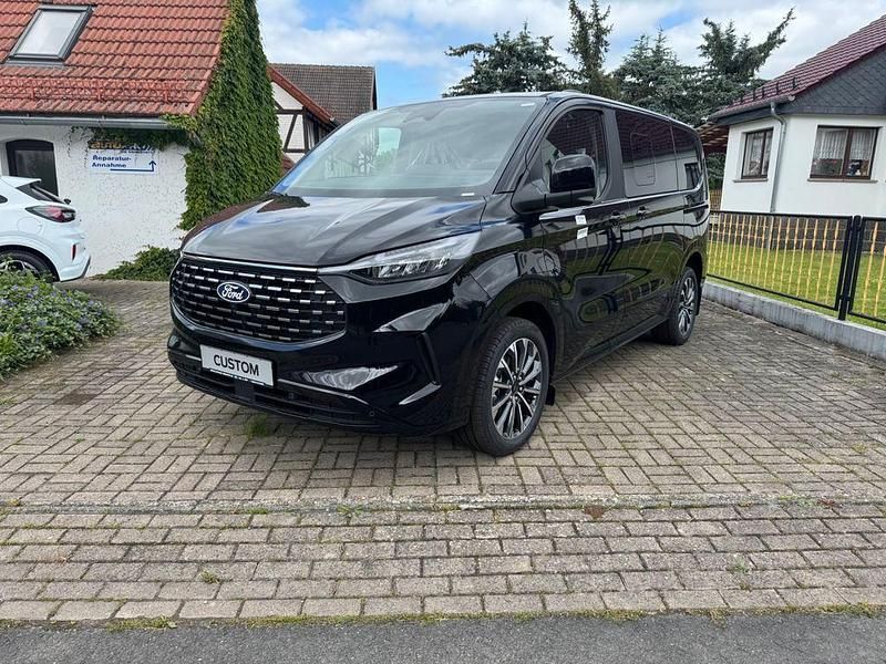 Neu Ford Tourneo Titanium 150 PS (110 kW) 2025 Agateschwarz Van / Kleinbus